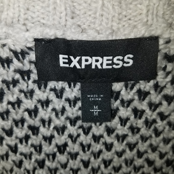 EXPRESS cream grey and black patterned cardigan size medium - Picture 3 of 7